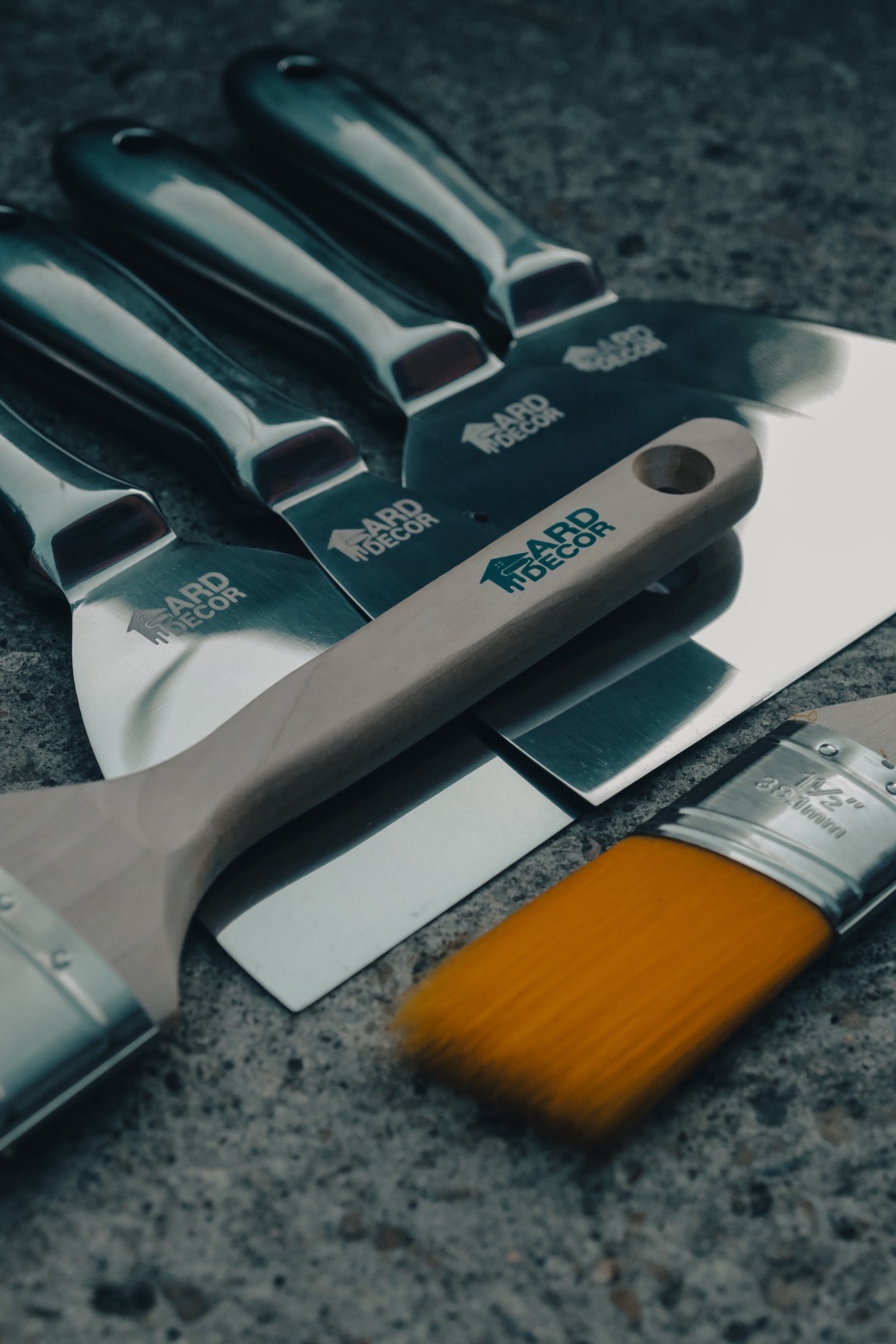 STEEL PUTTY KNIVES